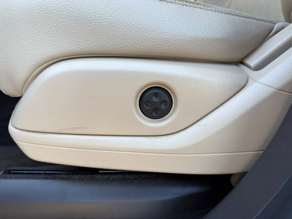 Used 2019 White Mercedes-Benz GLS 450 image 13