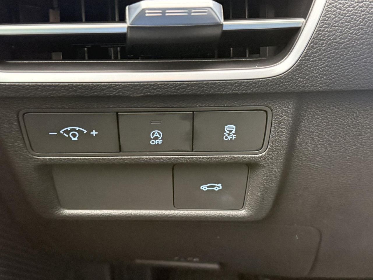 New 2026 Transmission Blue Hyundai SE image 26