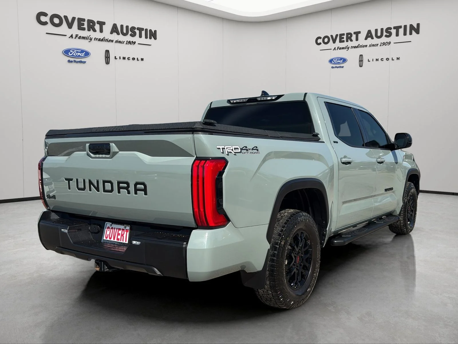 Used 2022  Toyota SR5 image 5