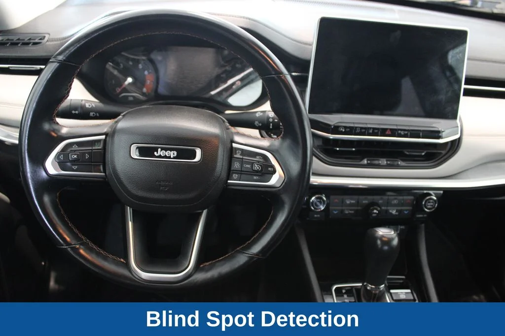 Used 2022 Gray Jeep Limited image 7