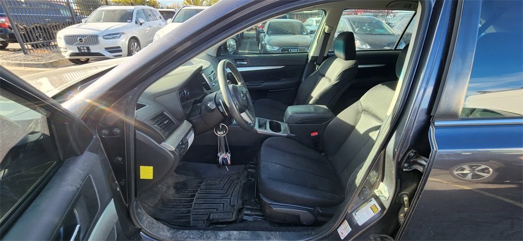 2011 Subaru Outback 2.5i photo 3