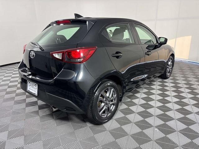 Used 2020 Black Toyota LE image 8