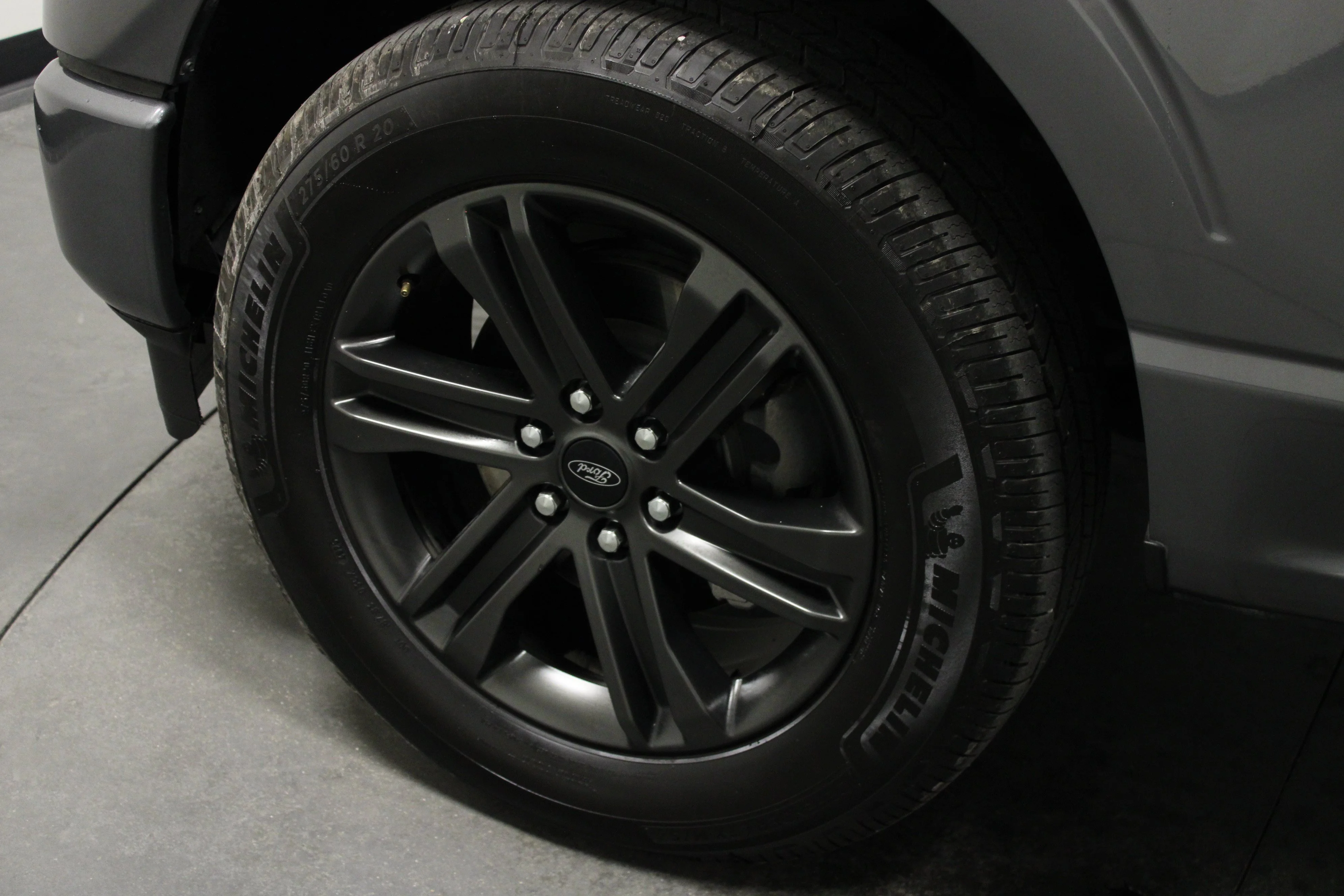 Used 2021 Carbonized Gray Metallic Ford LARIAT image 10