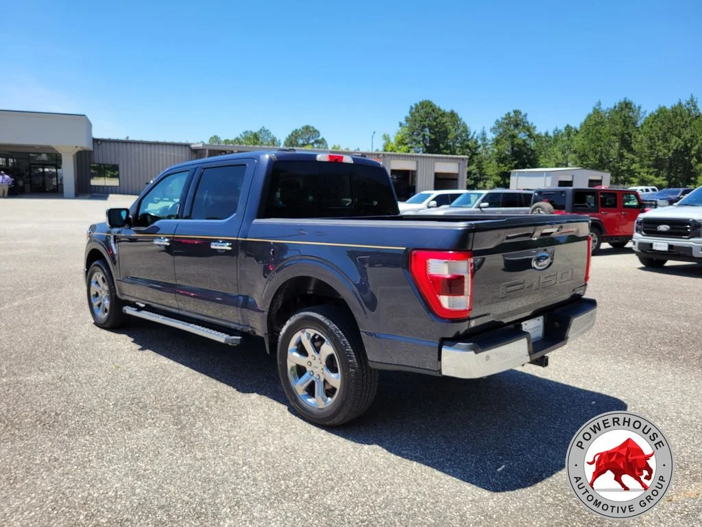 Used 2022  Ford Lariat image 3