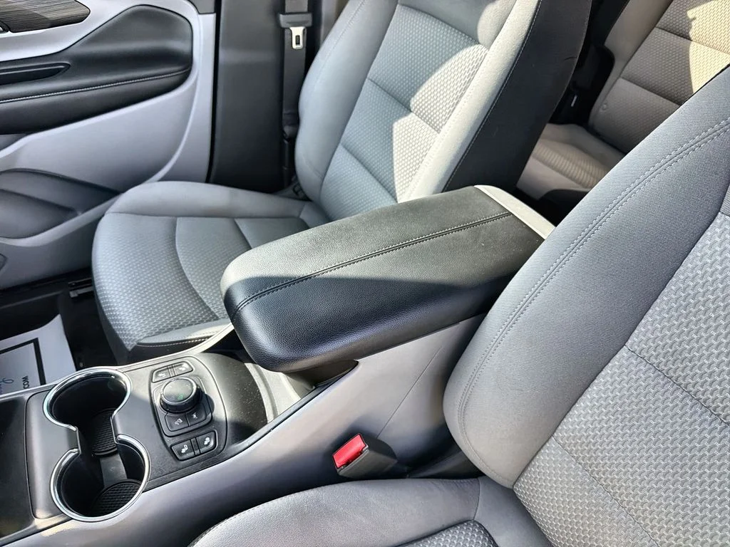 Certified Used 2023 White GMC SLE image 21