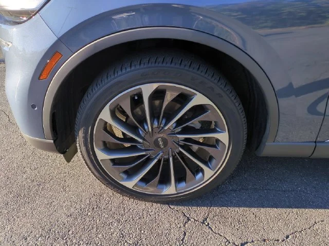 Used 2021 Blue Lincoln Reserve image 10