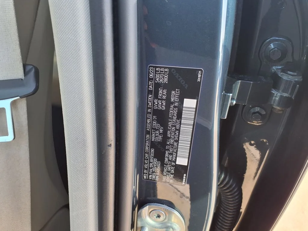 Certified Used 2024 Blue Volvo B5 Plus Dark Theme image 38