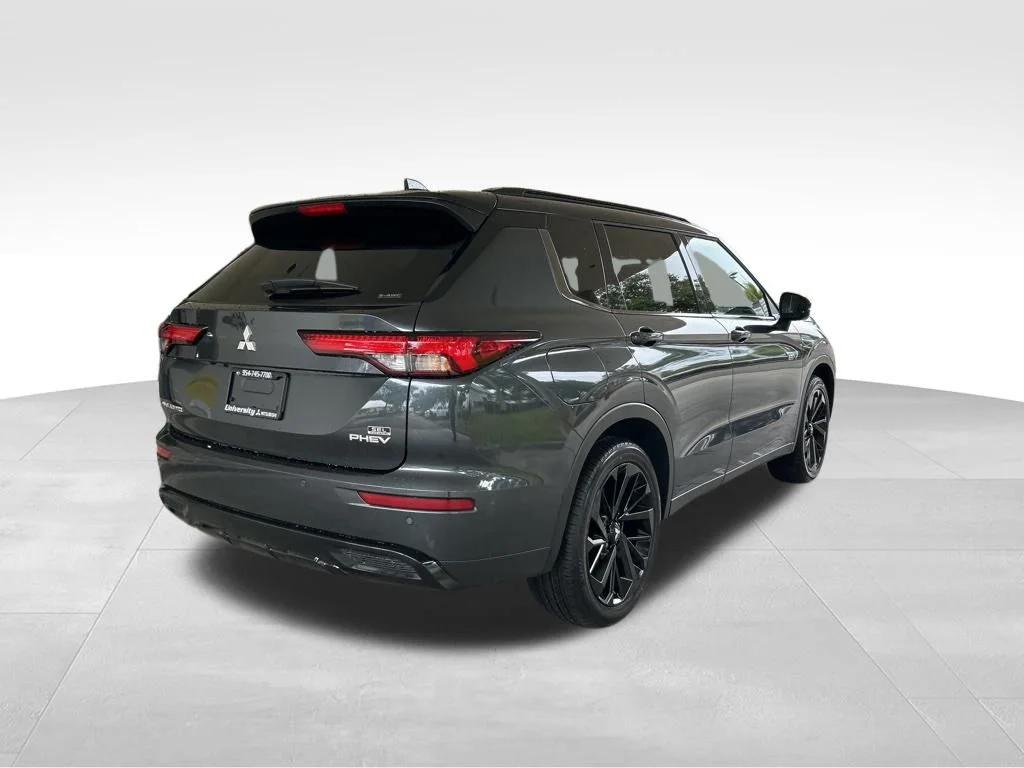 2025 Mitsubishi Outlander Plug-in Hybrid SEL Black Edition - Photo 3