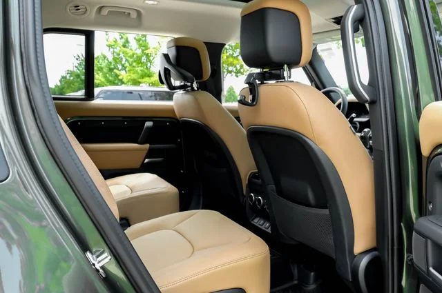 New 2026 Woolstone Green Metallic Land Rover S image 47