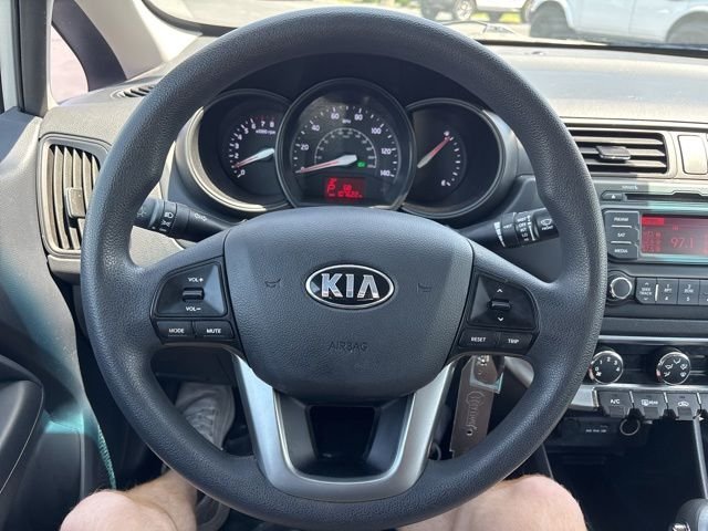 Used 2013 Silver Kia LX image 17