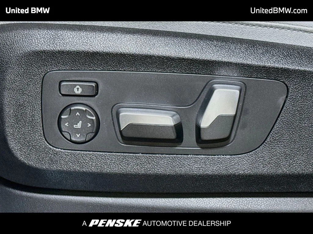 New 2026 Dravit Grey Metallic BMW sDrive40i image 4