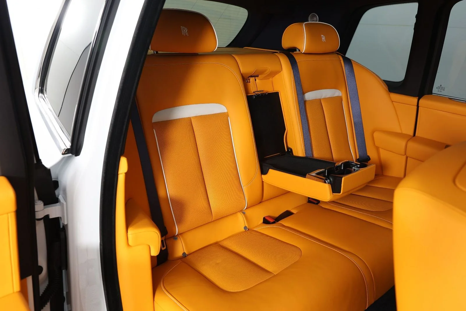 New 2026 Arctic White Rolls-Royce  image 35