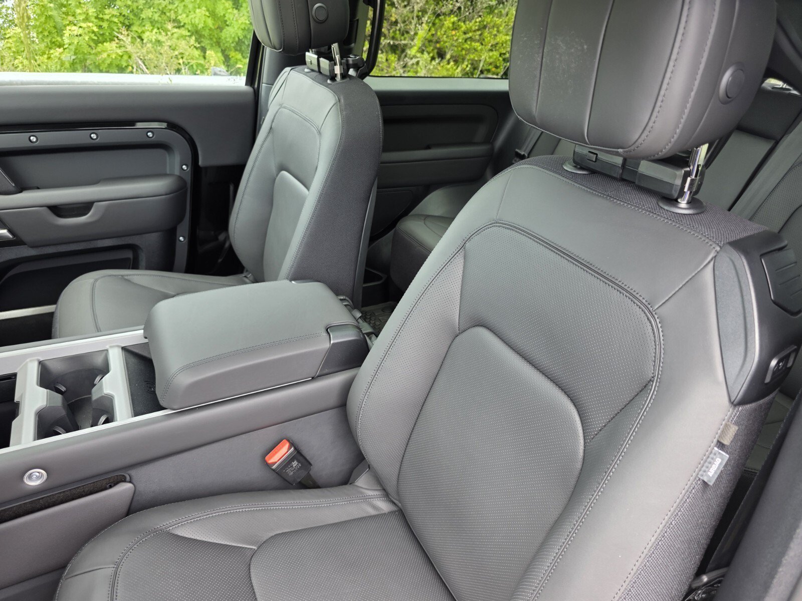 New 2026 Santorini Black LAND ROVER V8 image 12