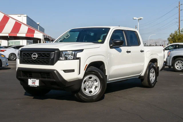 Used 2022 White Nissan S image 1