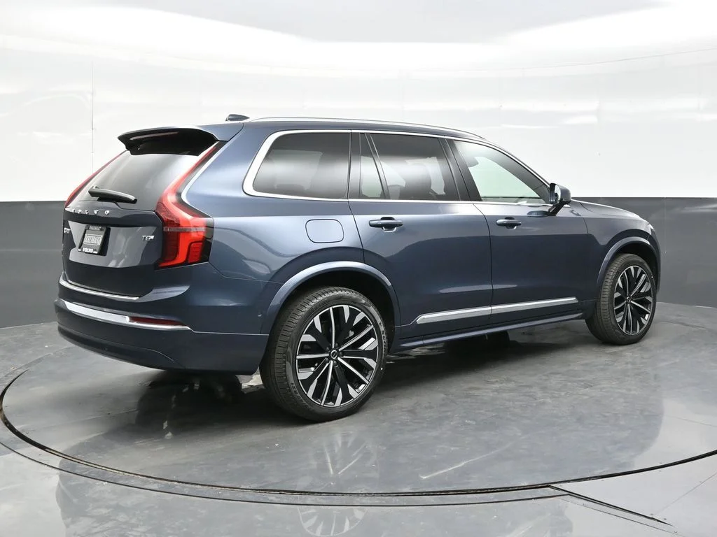 New 2026 Denim Blue Volvo T8 Plus image 7