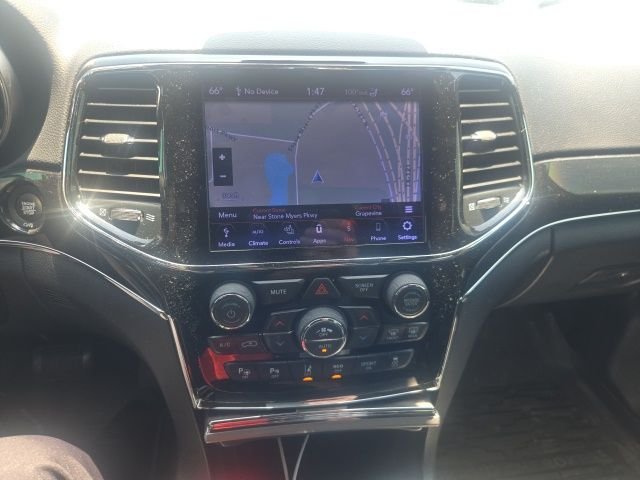 Used 2020 White Jeep Trailhawk image 11