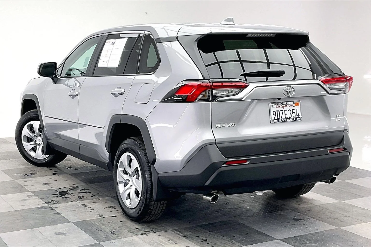 Used 2022 Silver Sky Metallic Toyota LE image 10
