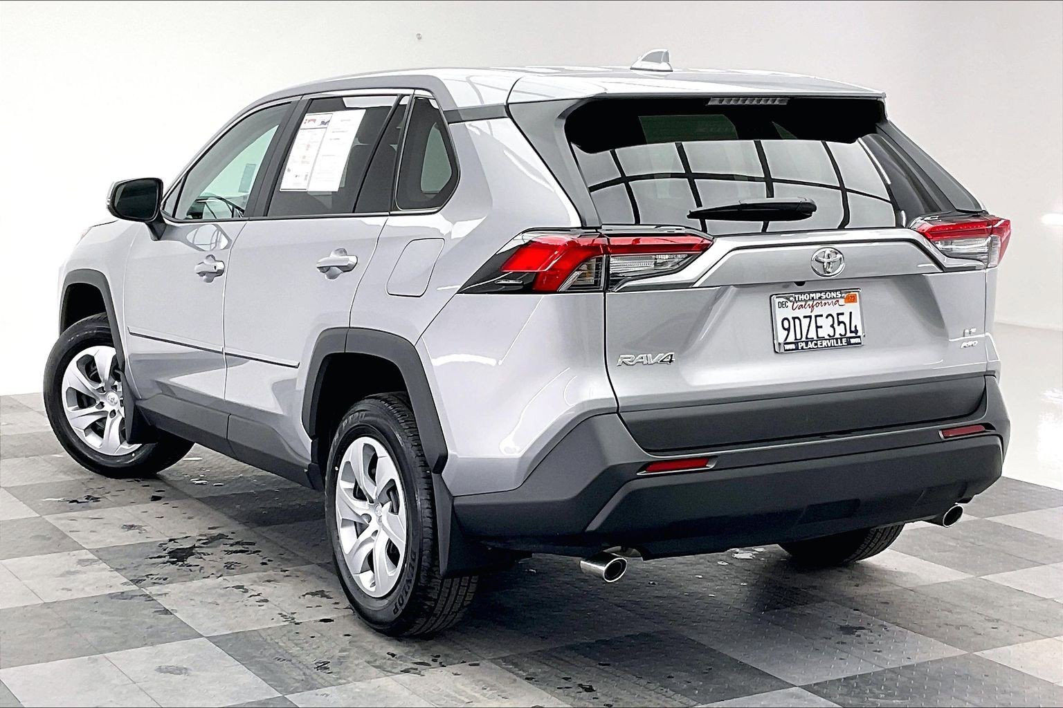 Used 2022 Silver Sky Metallic Toyota LE image 10