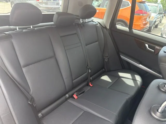 Used 2012 Gray Mercedes-Benz GLK 350 image 23