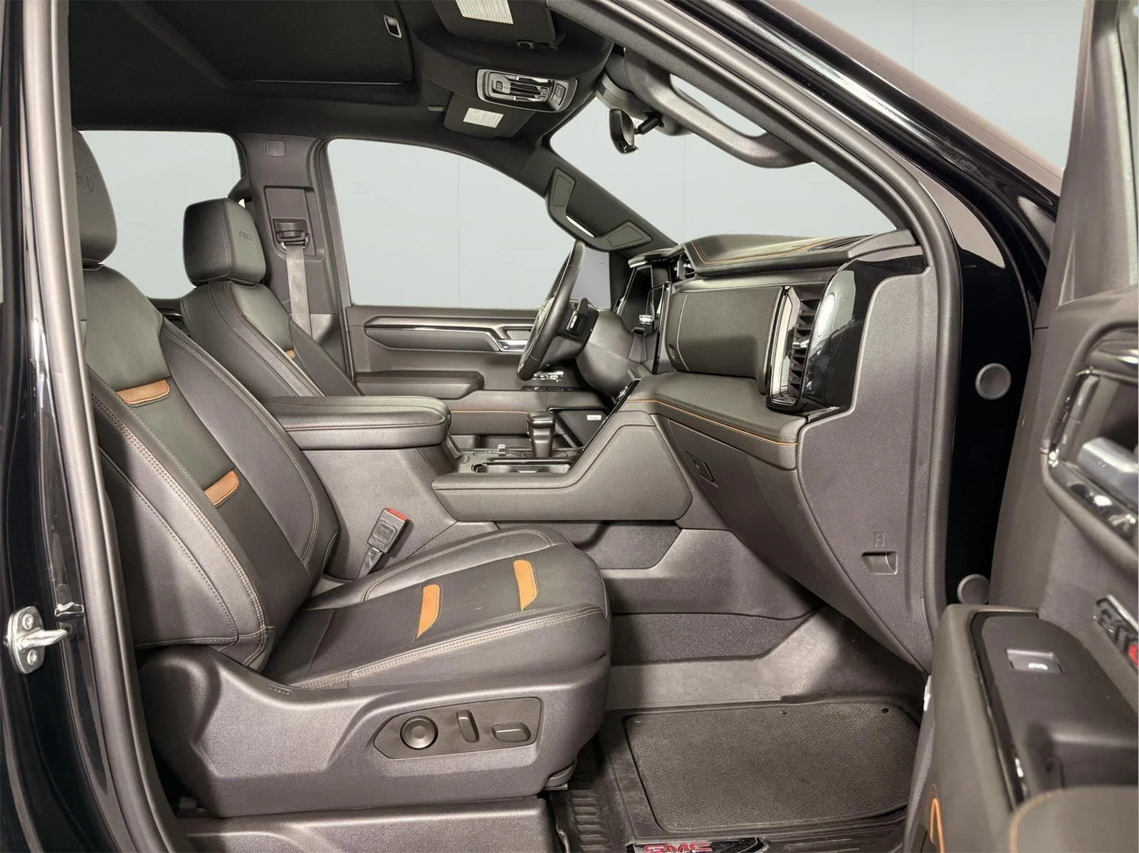 Used 2024 Onyx Black GMC AT4 image 24