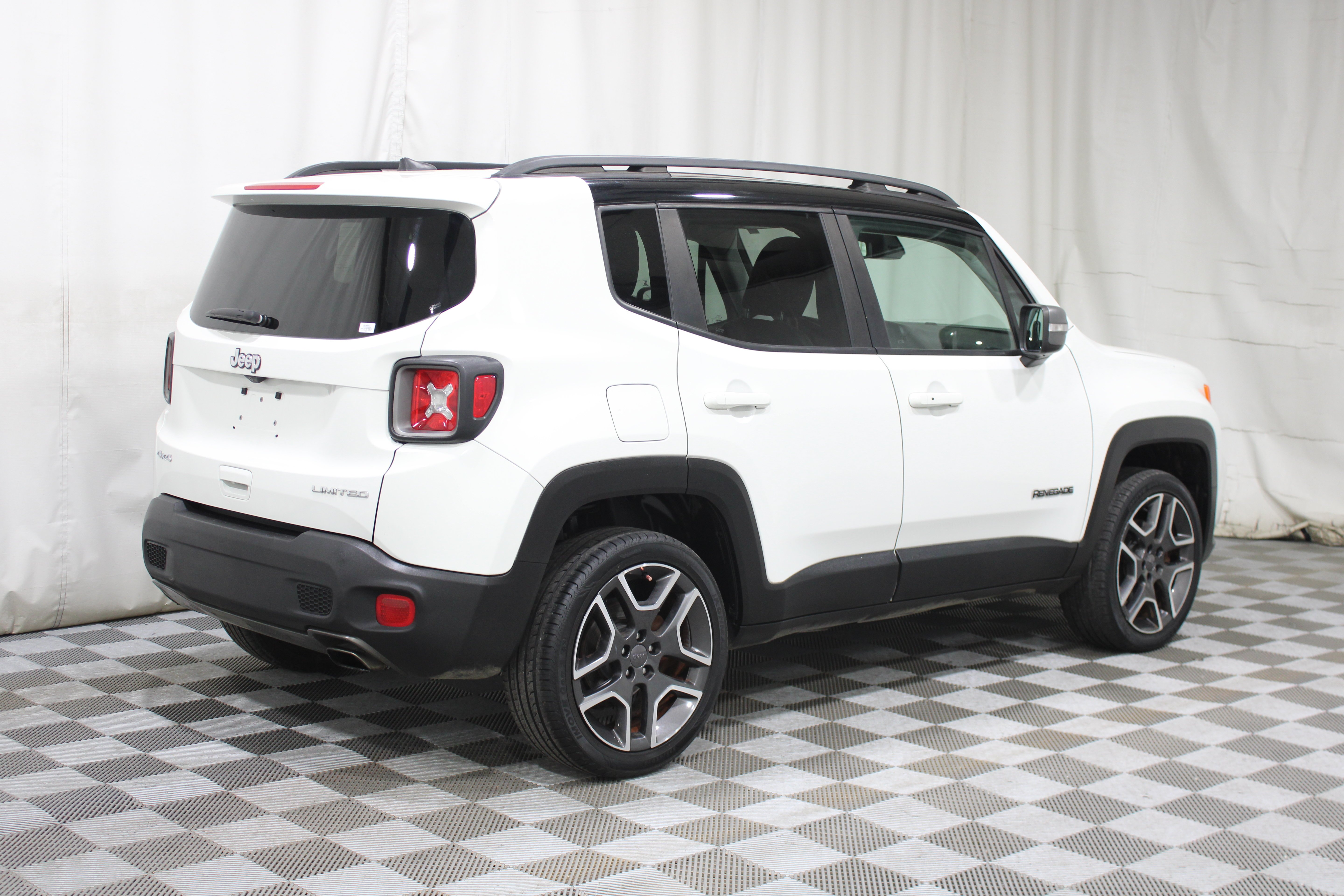 Used 2020 Alpine White Clearcoat Jeep Limited image 30
