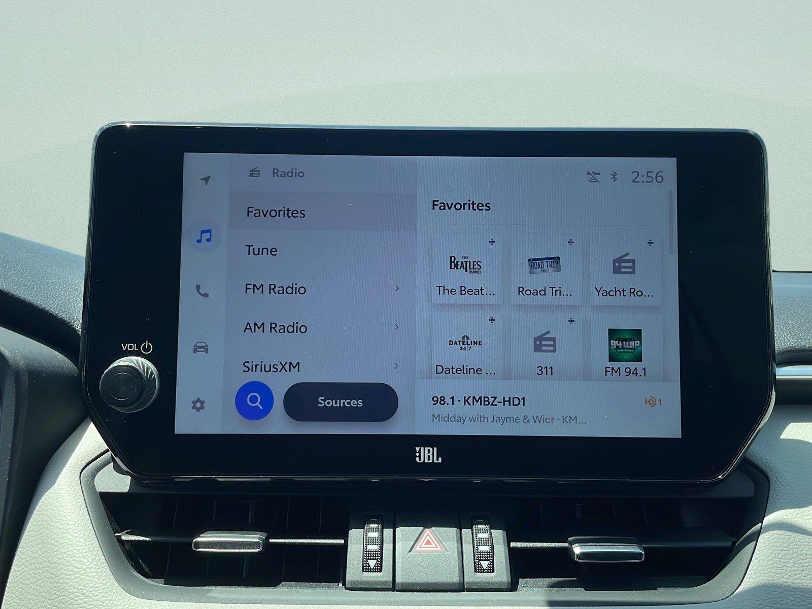 2023 Toyota RAV4 Limited - Photo 9