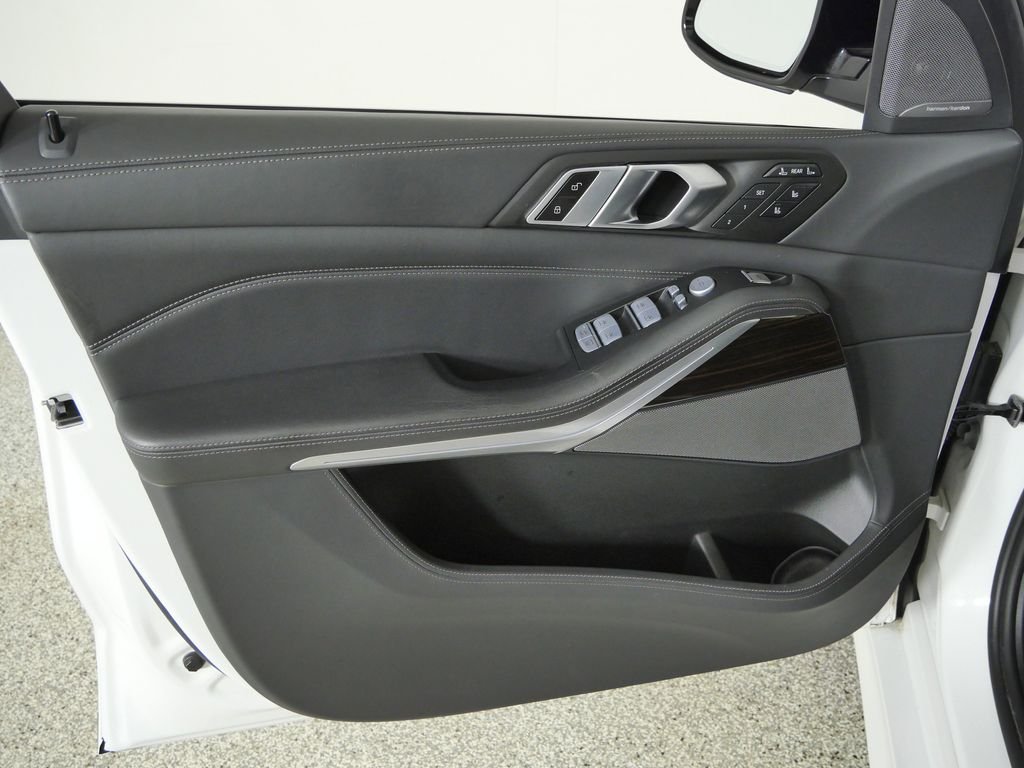 Certified Used 2024 Mineral White Metallic BMW M60i image 41