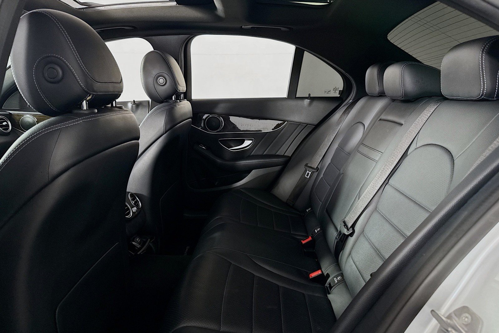 Used 2018 Iridium Silver Metallic Mercedes-Benz C 300 image 8