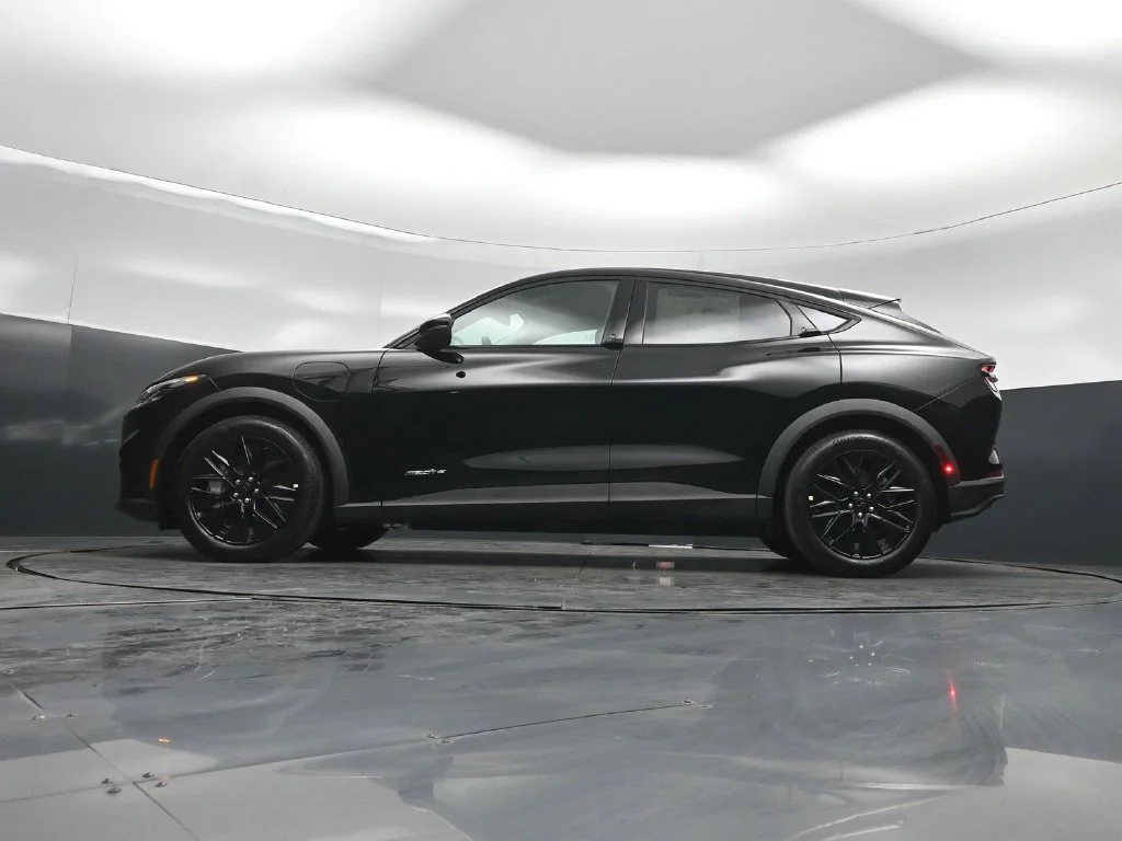 New 2026 Shadow Black Ford Select image 45