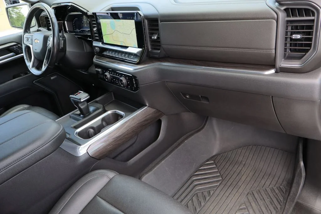 Used 2023 White Chevrolet LTZ image 30