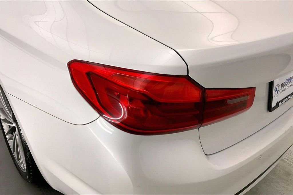Used 2019 Mineral White Metallic BMW  image 28