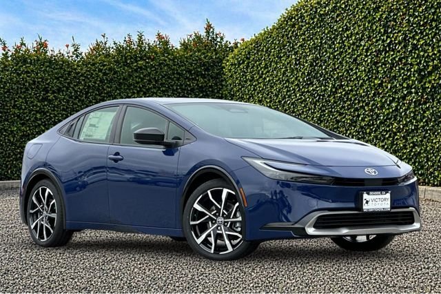New 2026 Reservoir Blue Toyota XSE image 2