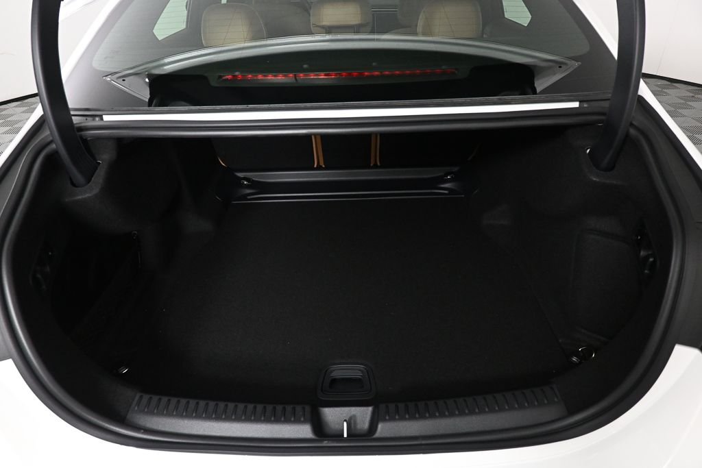 New 2026 Polar White Mercedes-Benz E 450 image 28