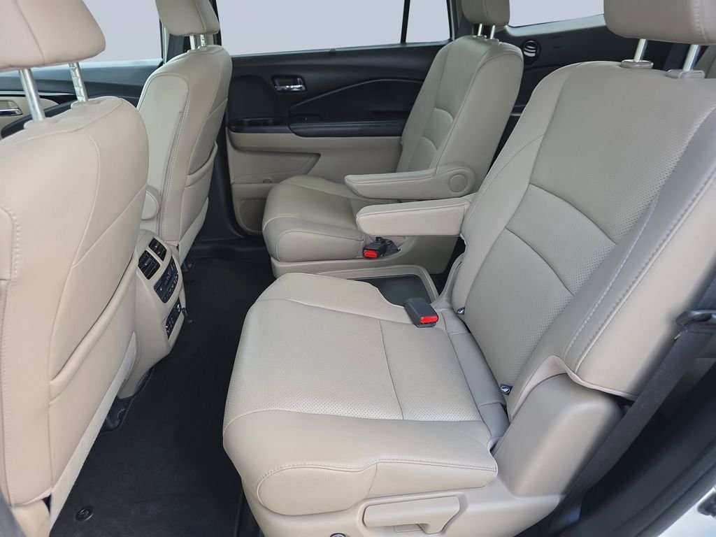 Used 2017 White Diamond Pearl Honda Elite image 32