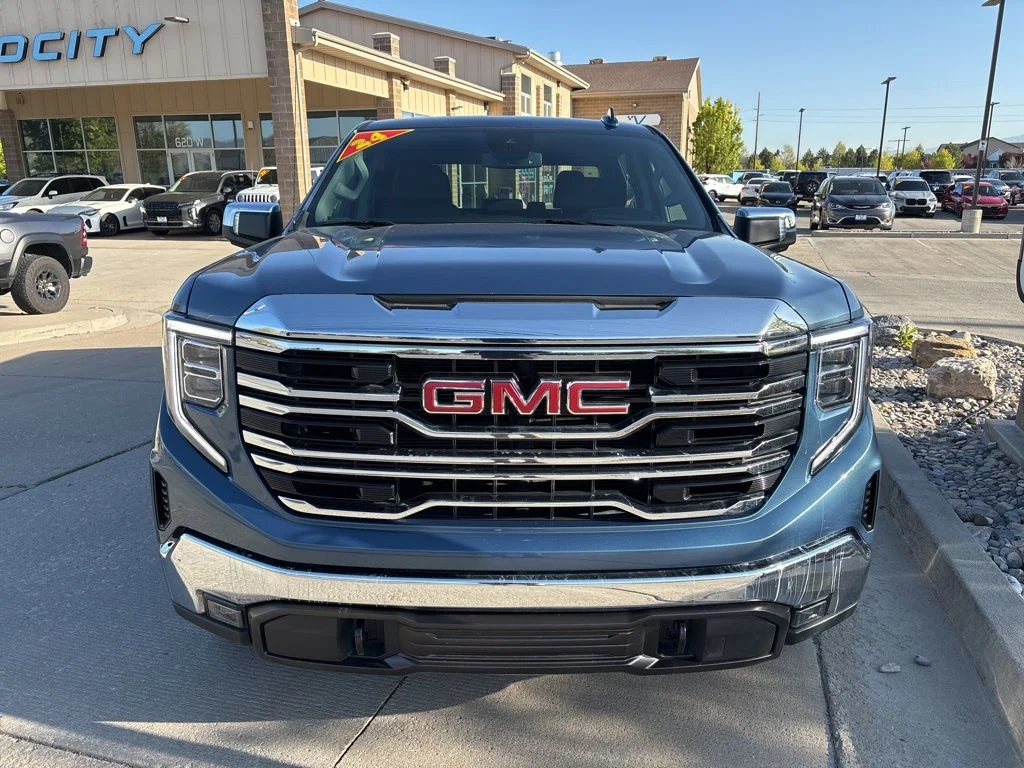 2024 GMC Sierra 1500 SLT - Photo 2