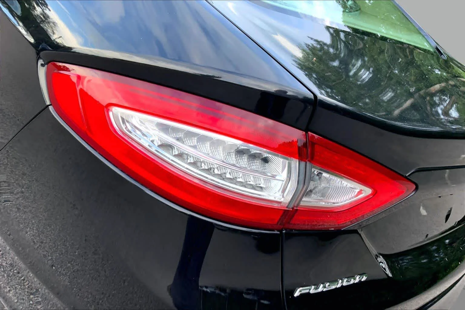 Used 2014 Tuxedo Black Metallic Ford SE image 26