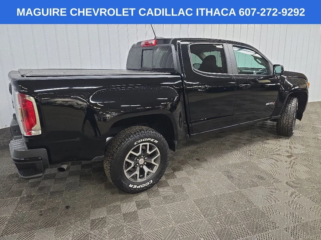 Used 2022 Onyx Black GMC AT4 - Cloth image 3