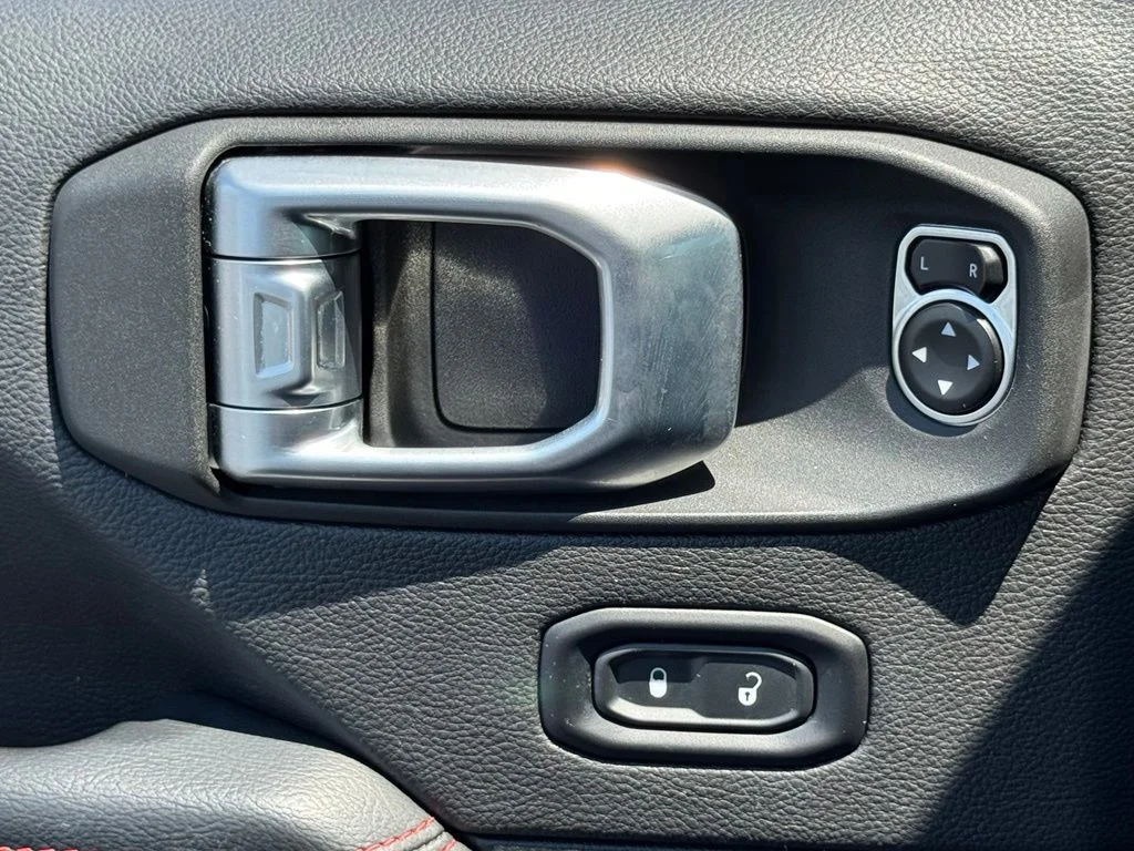 Used 2020 Gray Jeep Unlimited Rubicon image 19