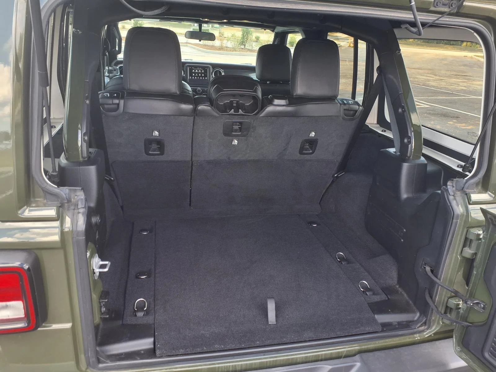 Used 2021 Sarge Green Clearcoat Jeep Unlimited Sahara Altitude image 31