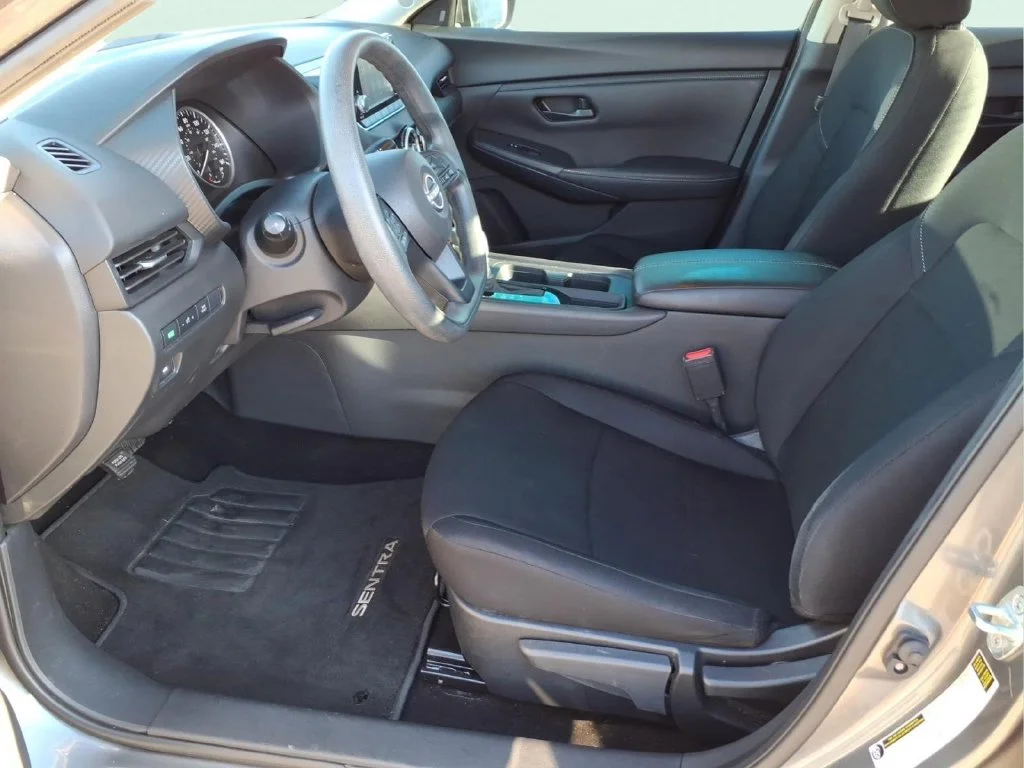 Used 2024 Gray Nissan S image 18