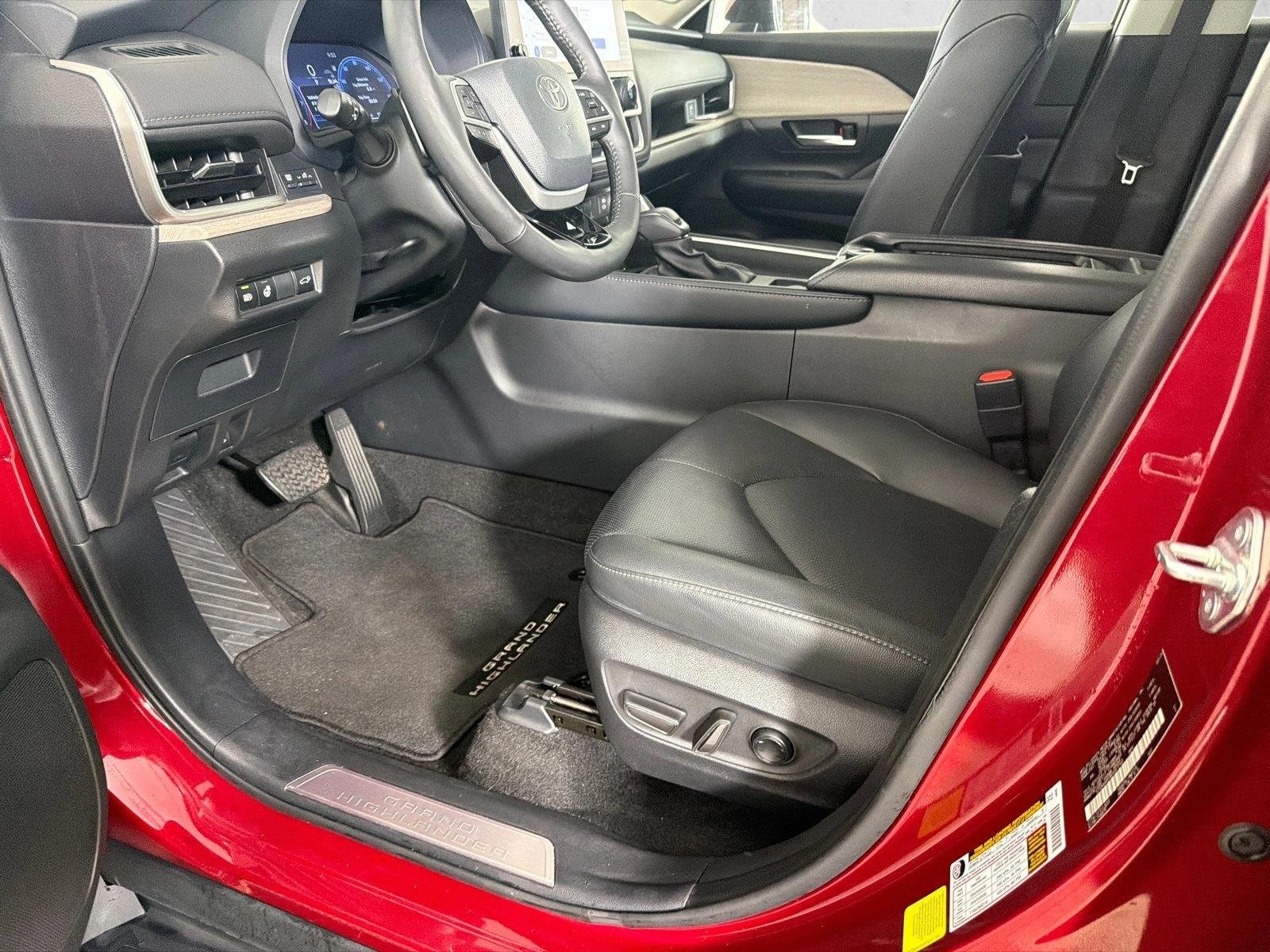 Used 2024 Ruby Flare Pearl Toyota Platinum image 10