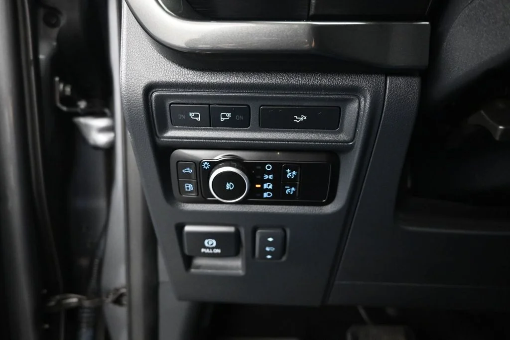 Used 2023 Gray Ford XLT image 12