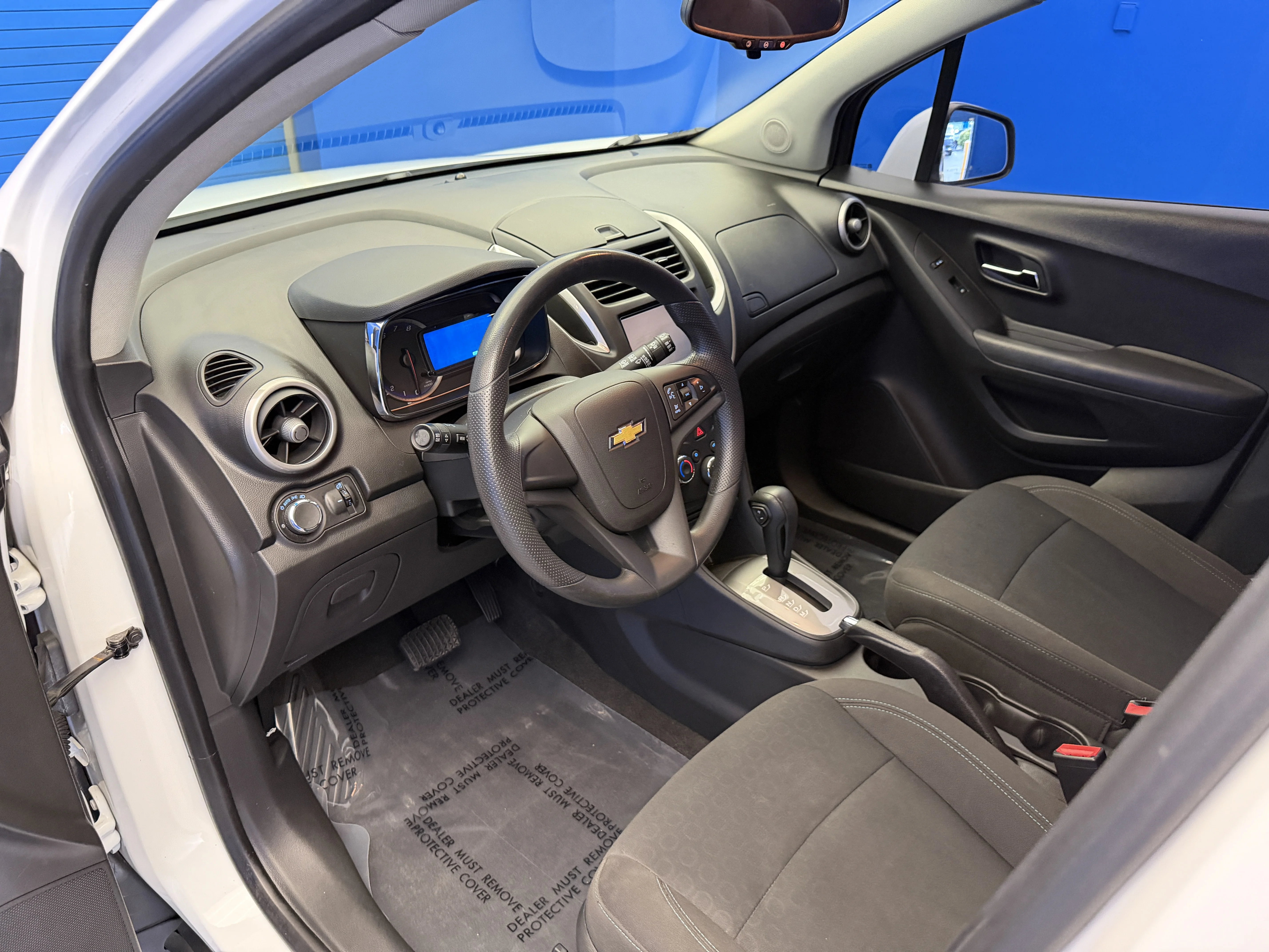 Used 2016 Summit White Chevrolet LS image 11