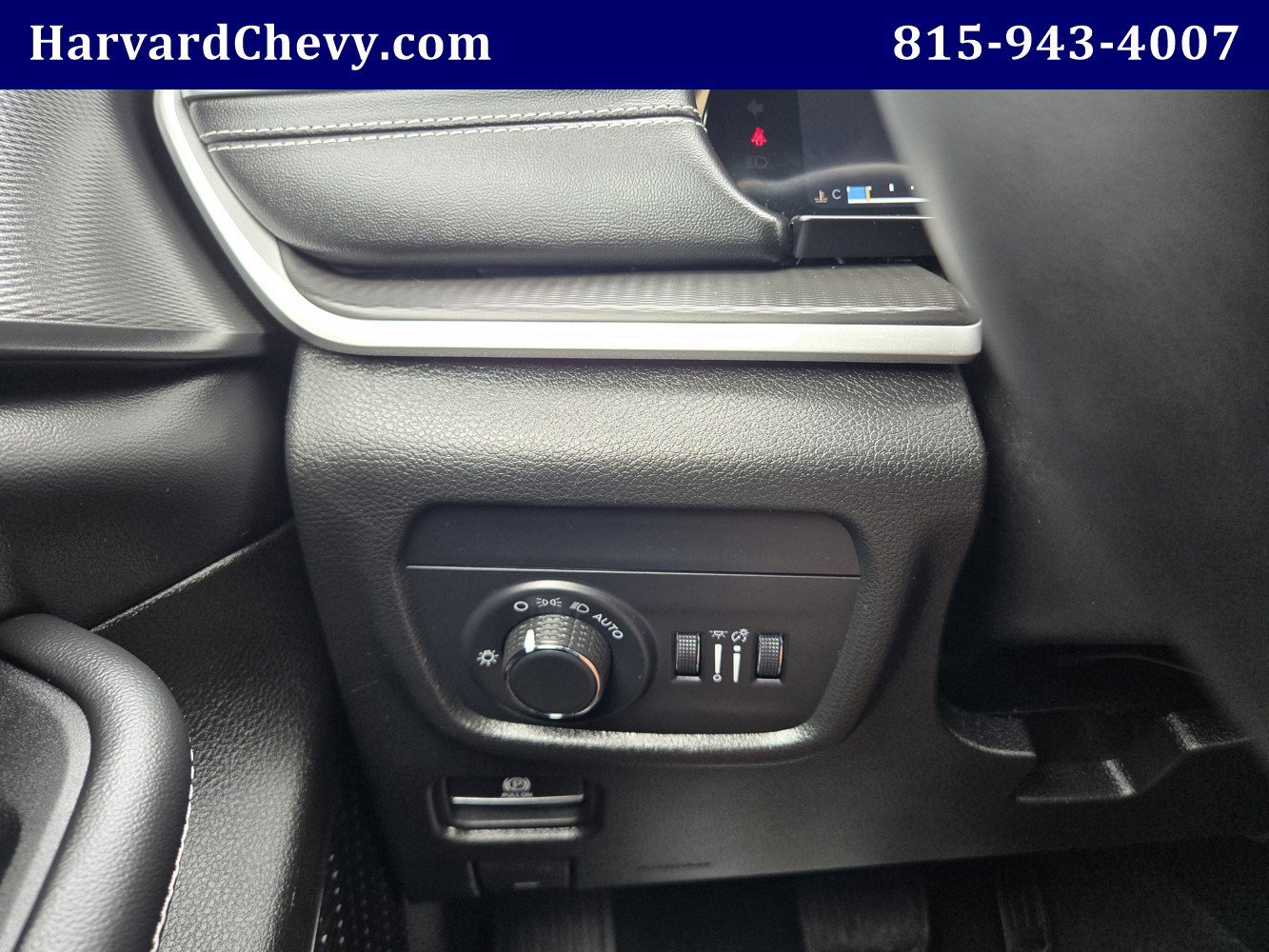 Used 2023 Black Jeep Altitude 4x4 image 21