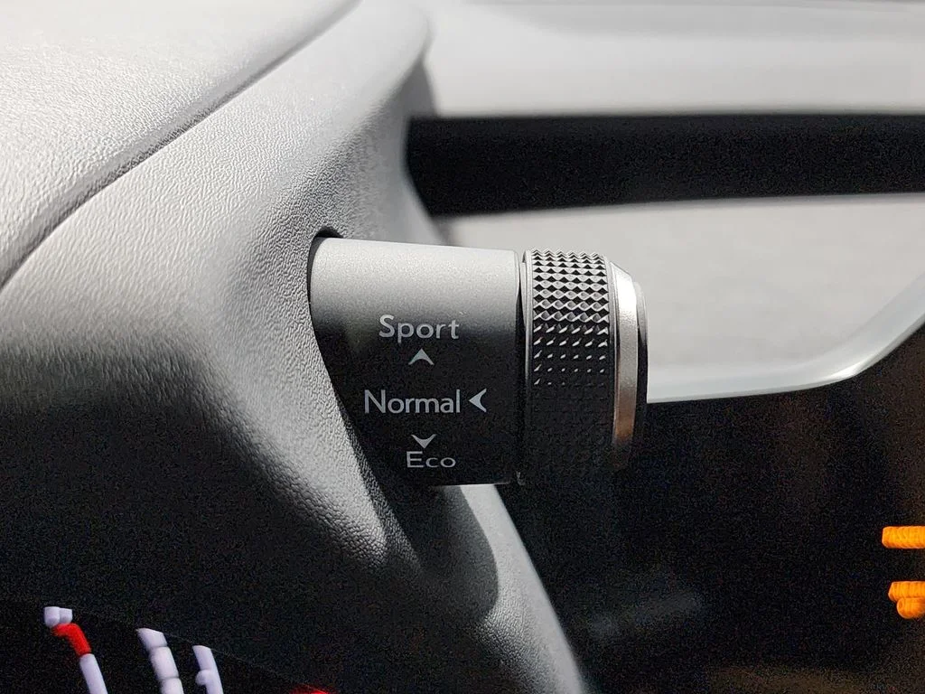New 2026  Lexus 300h image 24