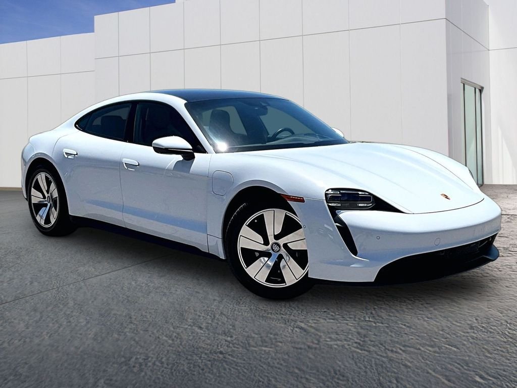 Used 2023 White Porsche  image 9