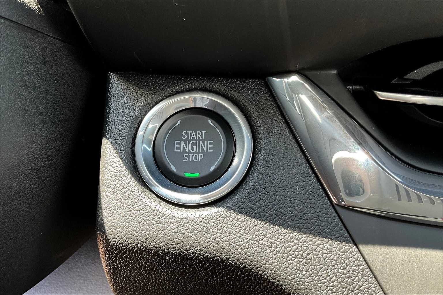 Used 2025 Moonstone Gray Metallic Buick Preferred image 15
