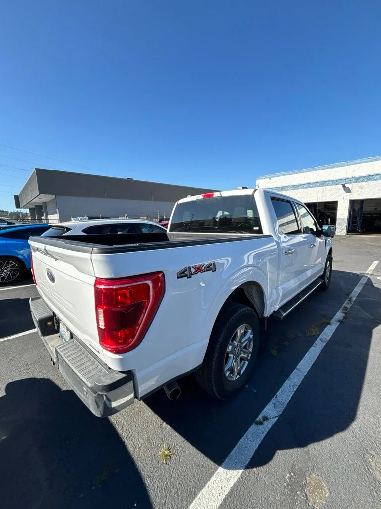 Used 2023 Oxford White Ford XLT image 4