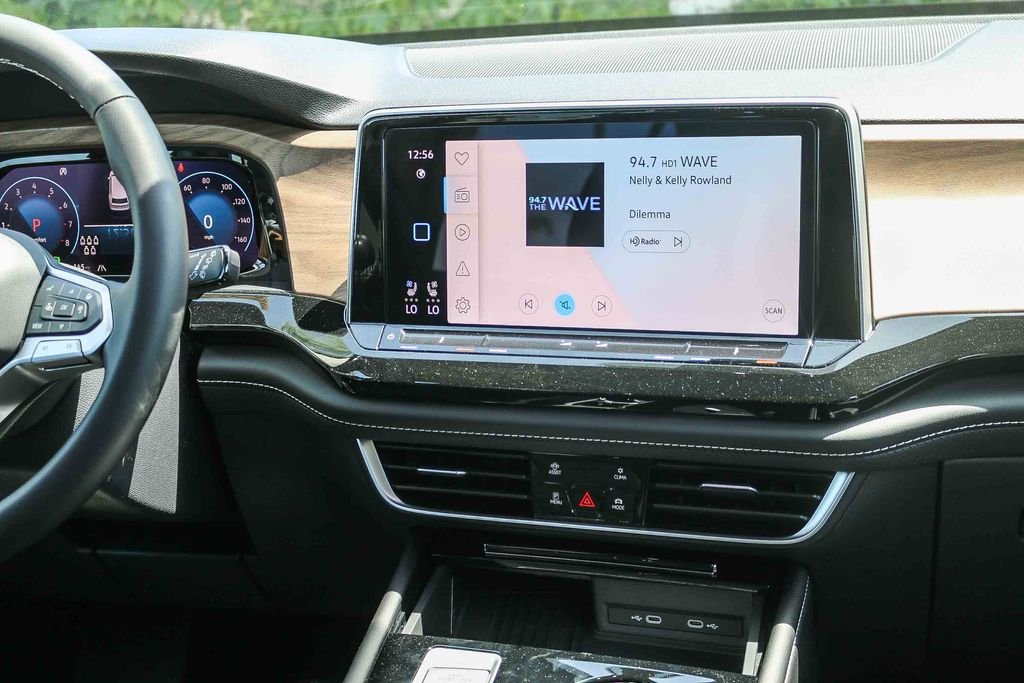 New 2026 Silver Volkswagen 2.0T SE w/Technology image 14