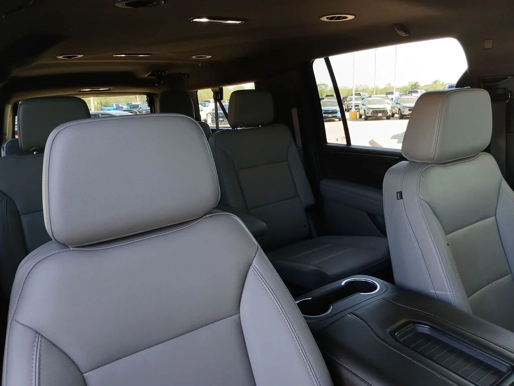 Used 2024 White Chevrolet Z71 image 30